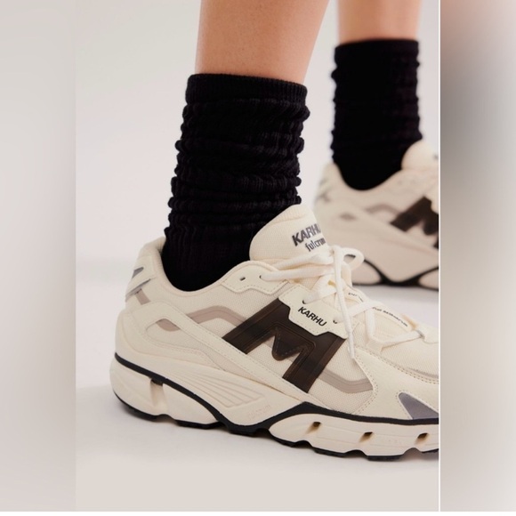 Karhu Super Fulcrum Sneakers Vanilla Ice Black NWOT - Picture 3 of 16